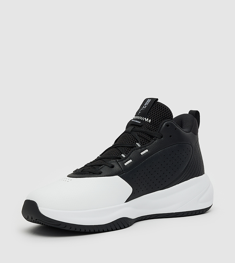 PURE KLUTCH Basketball Shoes