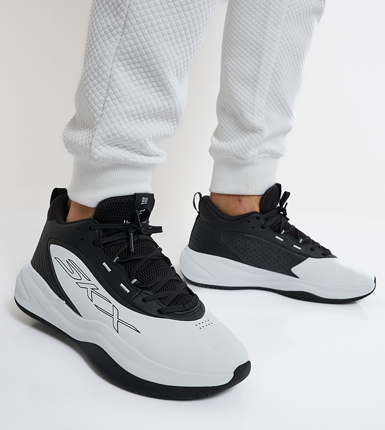 PURE KLUTCH Basketball Shoes