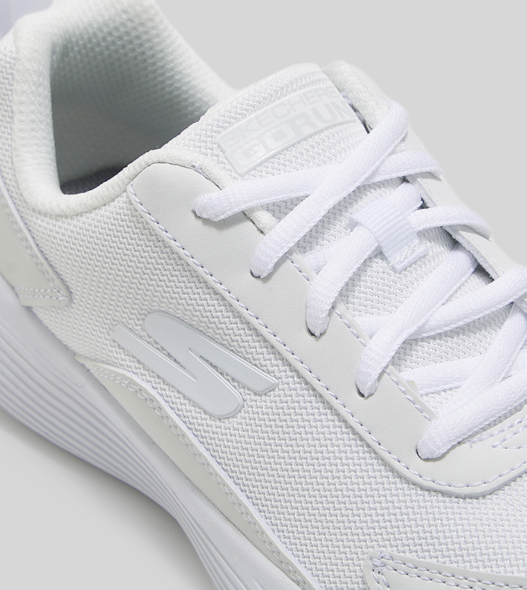 GO RUN 400 V2 Lace-Up Shoes