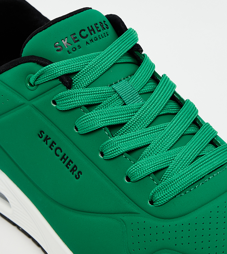 سنيكرز أونو برباط وشعار 