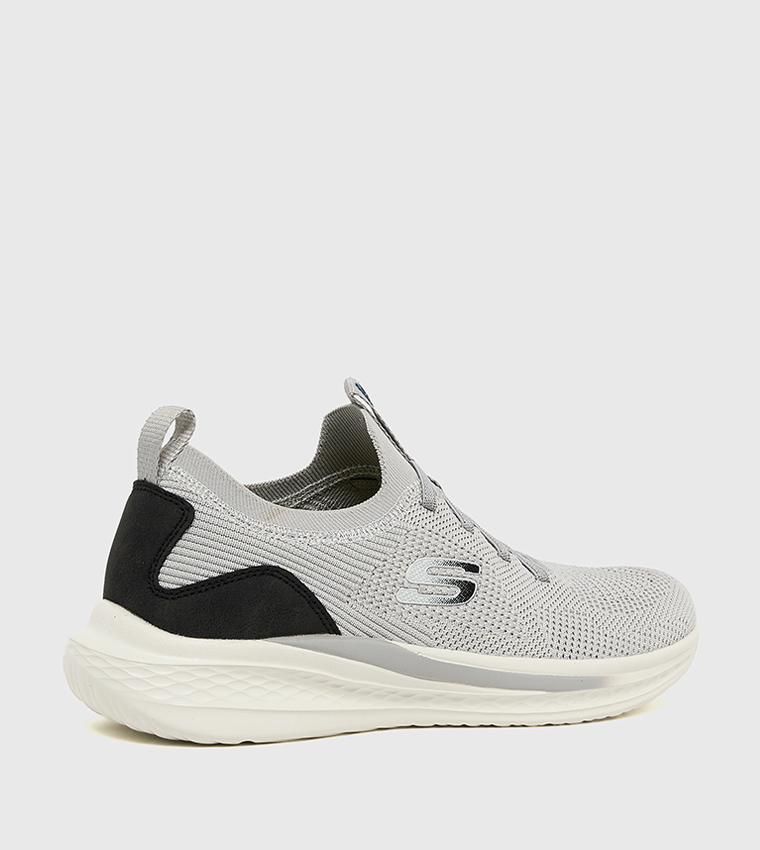 حذاء سليب اون 