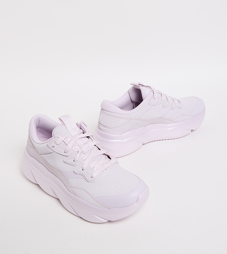 VAPOR STEP - JET SETTER Mid Top Sneakers