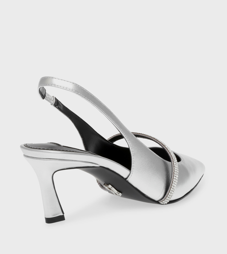 حذاء كعب مزخرف و حزام خلفي 