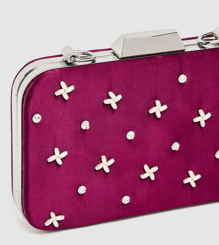 حقيبة كلاتش مزخرفة