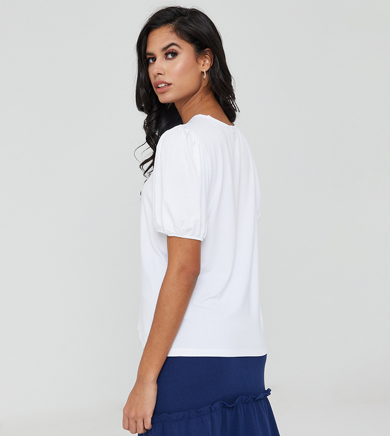 تيشيرت بياقة مستديرة 