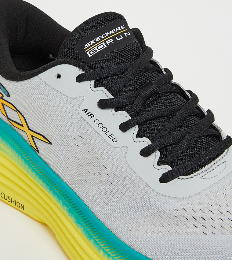 سنيكرز جري ماكس كوشننج إنديفر