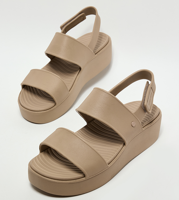 ARCH FIT UPBEAT Platform Sandals