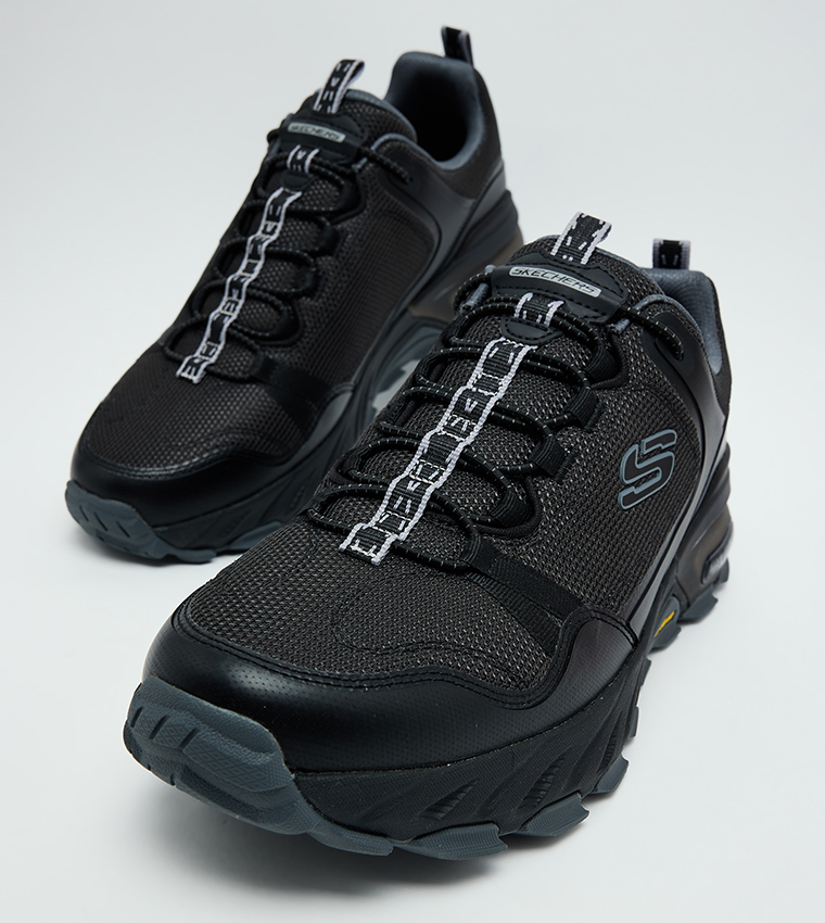 حذاء ماكس بروتكت برباط للمشي الجبلي