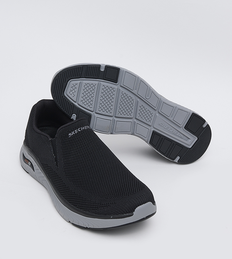 Arch Fit Crosser Casual Slip-On Shoes