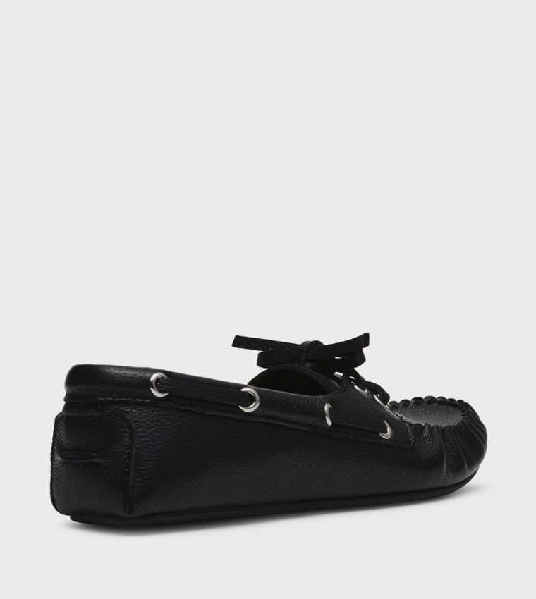 CASHBACK Textured Boat Shoes