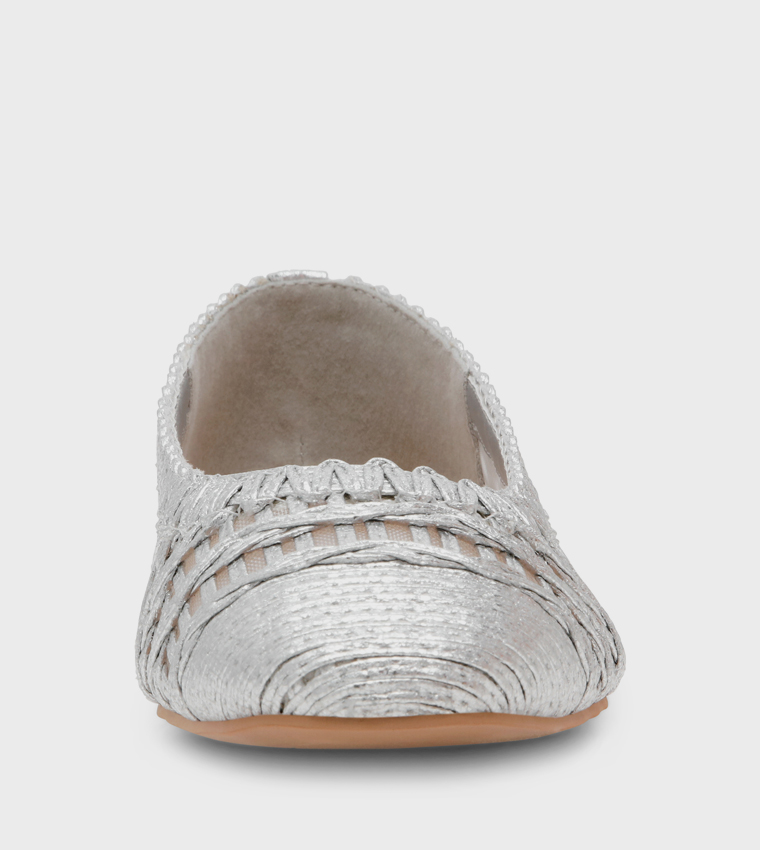 حذاء باليرينا بمقدمة دائرية