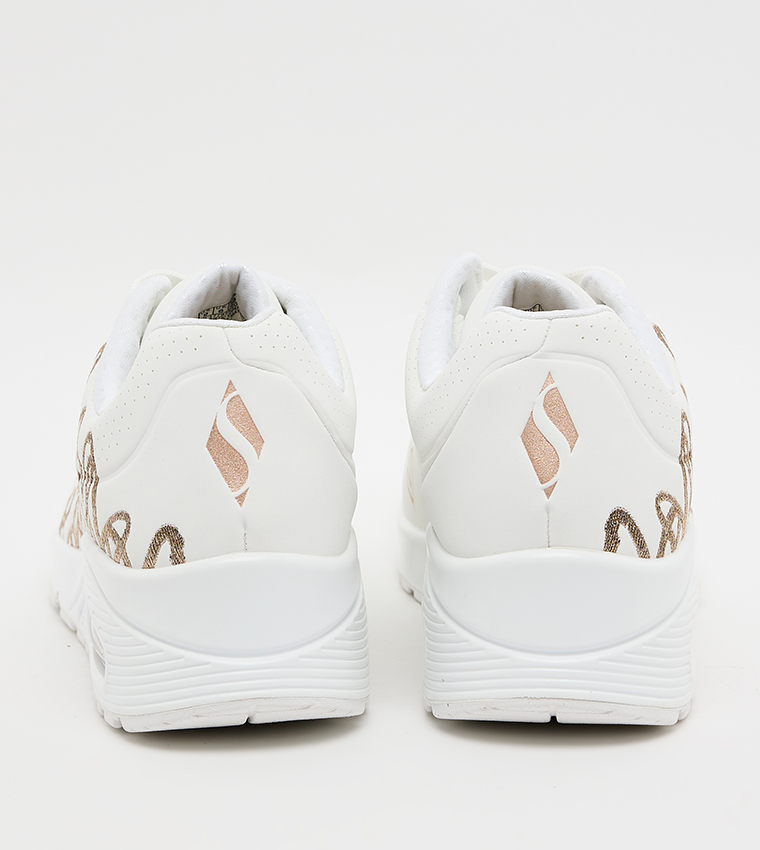 سنيكرز أونو مطرز 