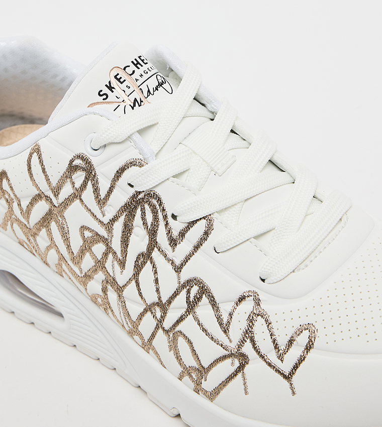 سنيكرز أونو مطرز 