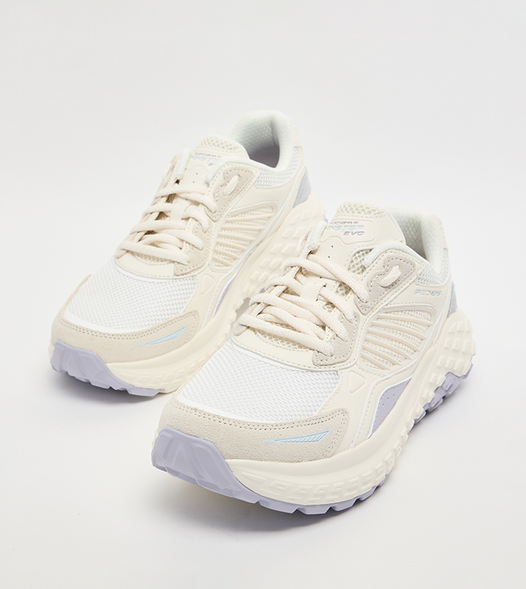 حذاء جري مونستر ايفو