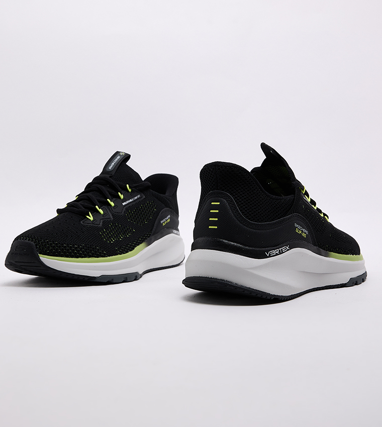 سنيكرز بمقدمة دائرية