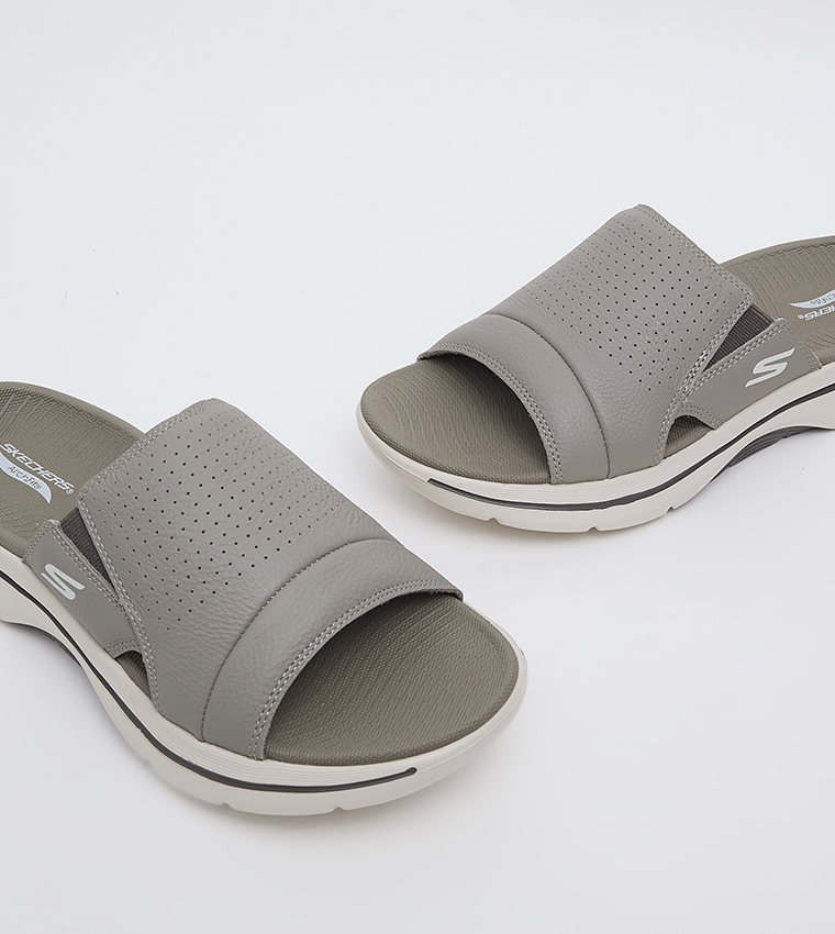 Go Walk Arch Fit 2.0 Textured Comfort Sandals