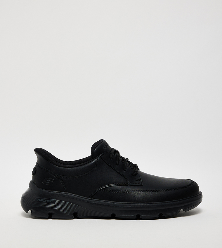 ARCH FIT GARZA Walking Shoes