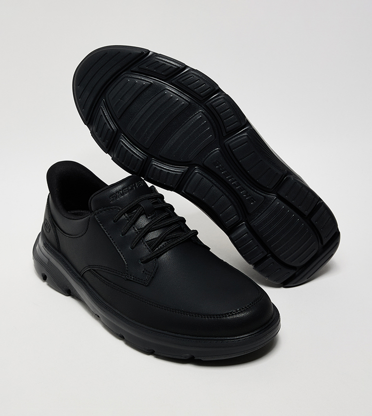 ARCH FIT GARZA Walking Shoes