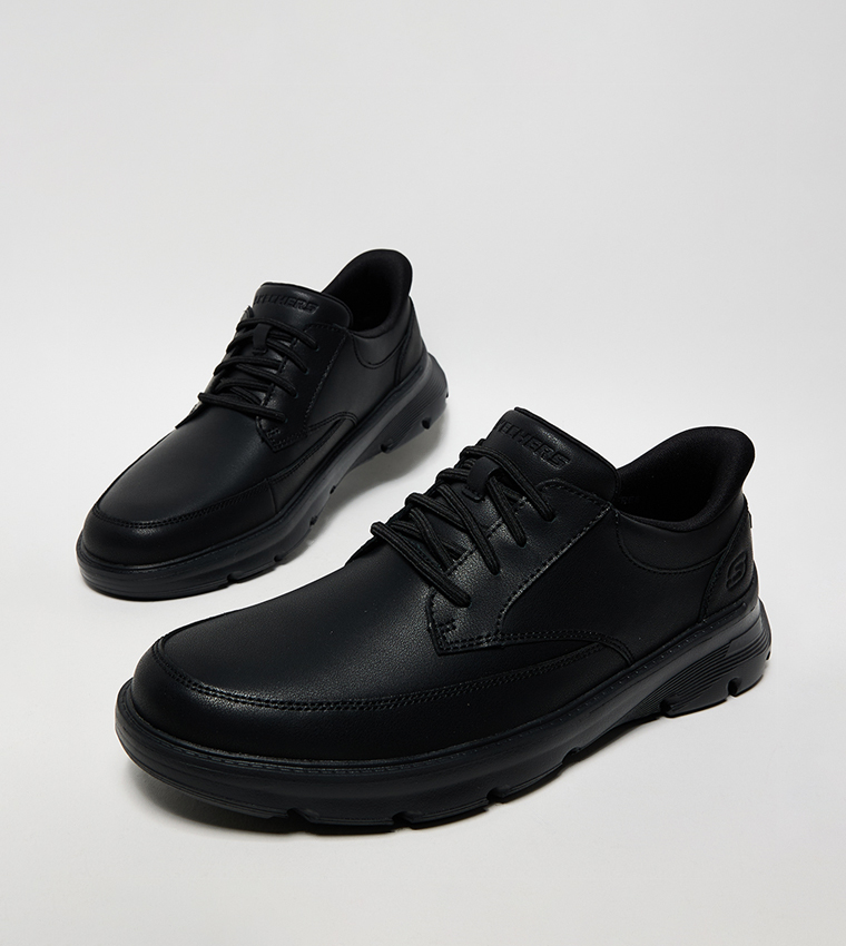 ARCH FIT GARZA Walking Shoes