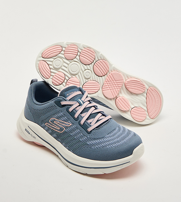 GO WALK 8 Textured Lace-Up Shoes