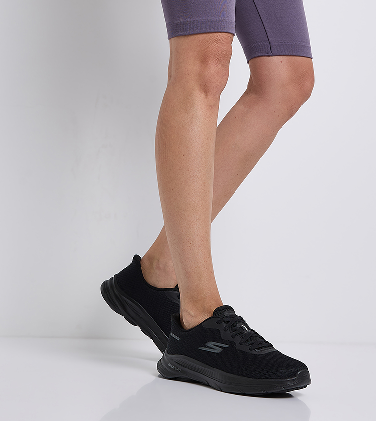 GO WALK 8 Lace-Up Shoes