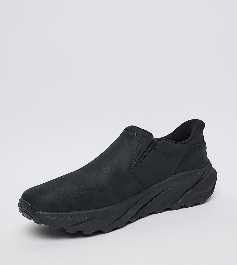 CONNER Round Toe Slip-On Shoes