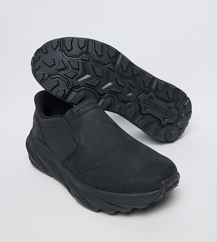CONNER Round Toe Slip-On Shoes