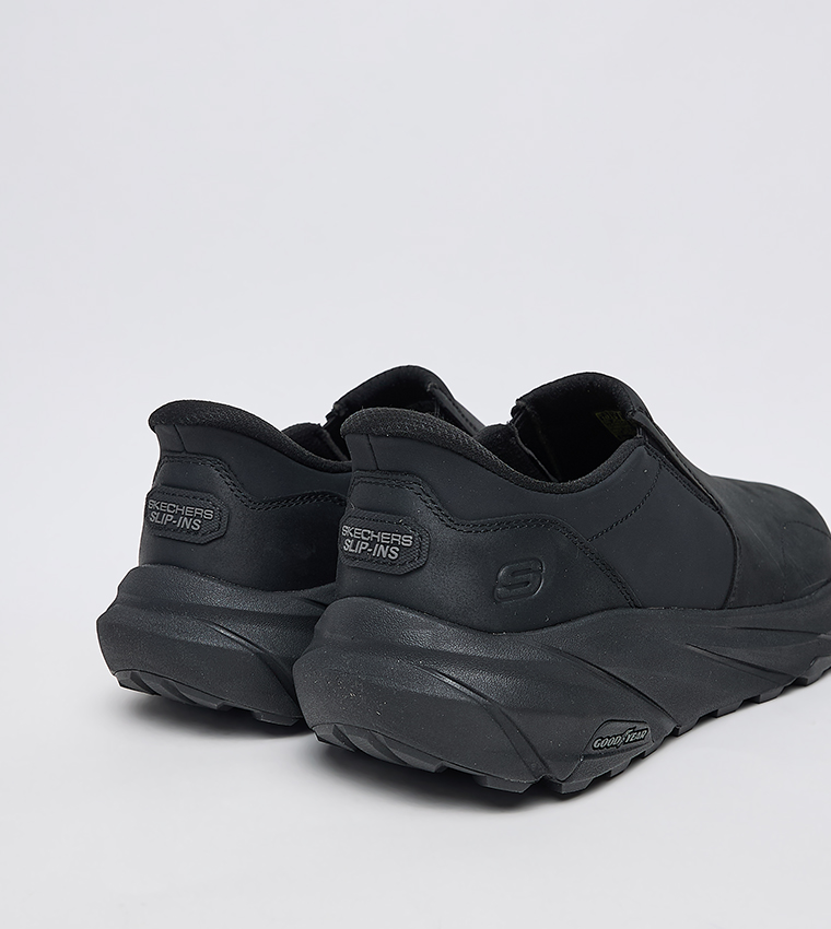 CONNER Round Toe Slip-On Shoes