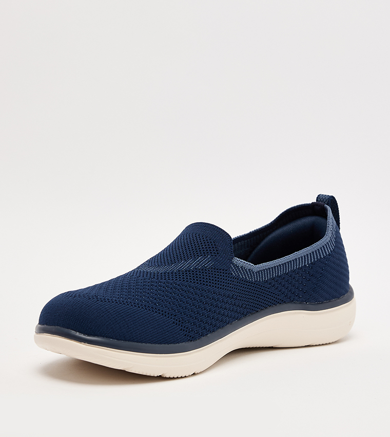 حذاء عملي ببطانة مرنة