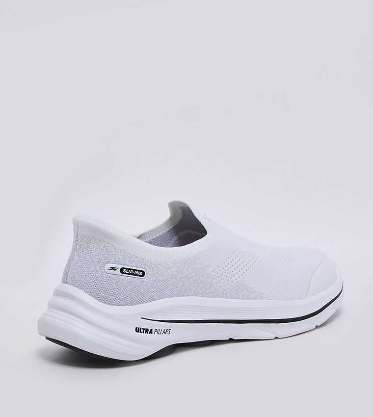 GO WALK 8 Slip-On Shoes