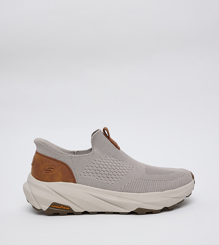 CONNER Round Toe Slip-On Shoes