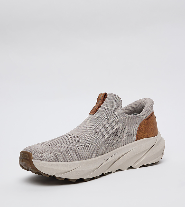 CONNER Round Toe Slip-On Shoes