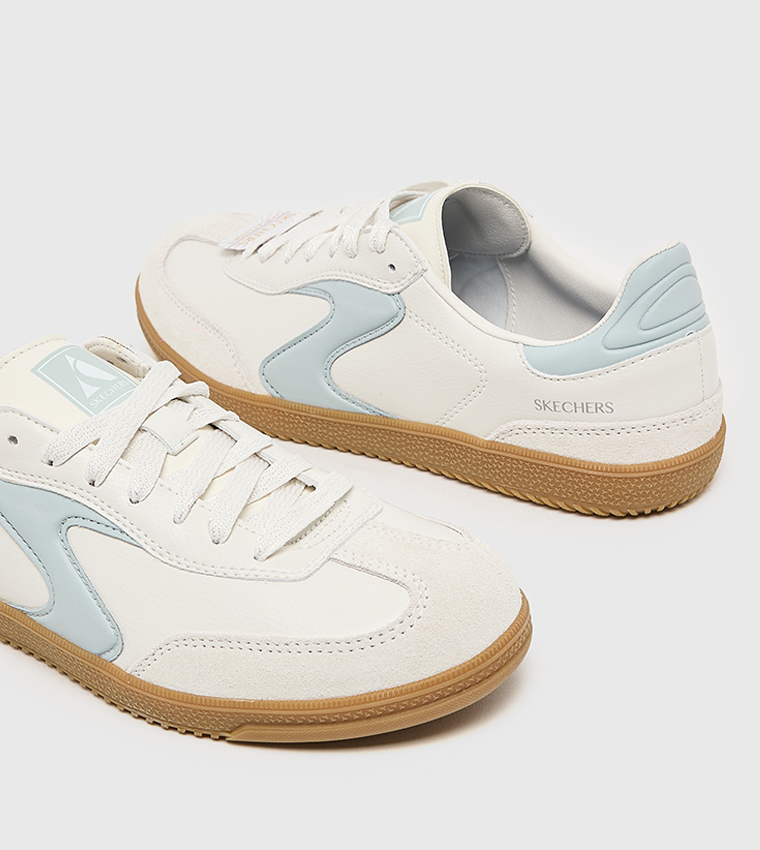 سنيكرز هوتشوت برباط 