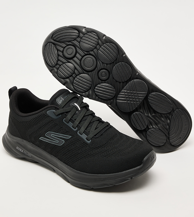 GO WALK 8 Running Shoes