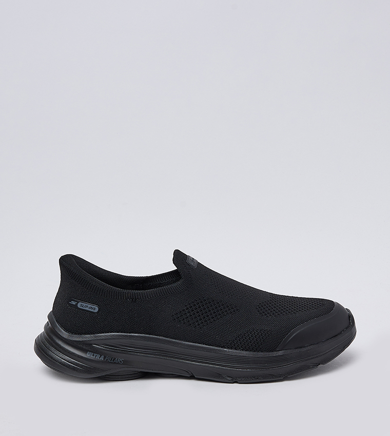 GO WALK 8 Slip-On Shoes