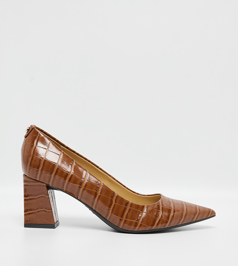 KALORE Croc Textured Pumps