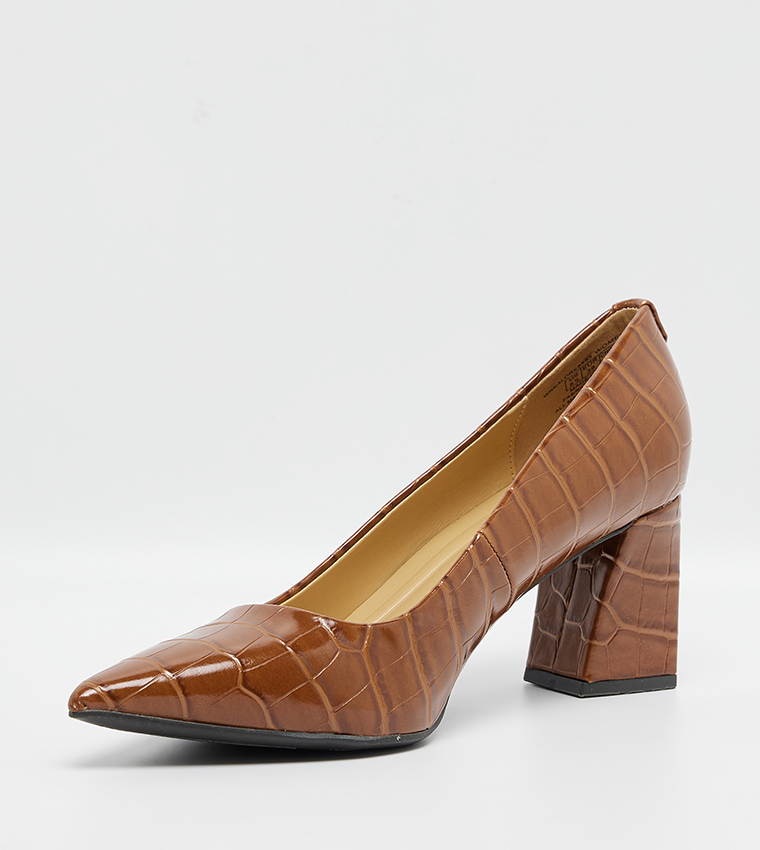 KALORE Croc Textured Pumps