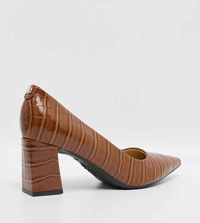KALORE Croc Textured Pumps