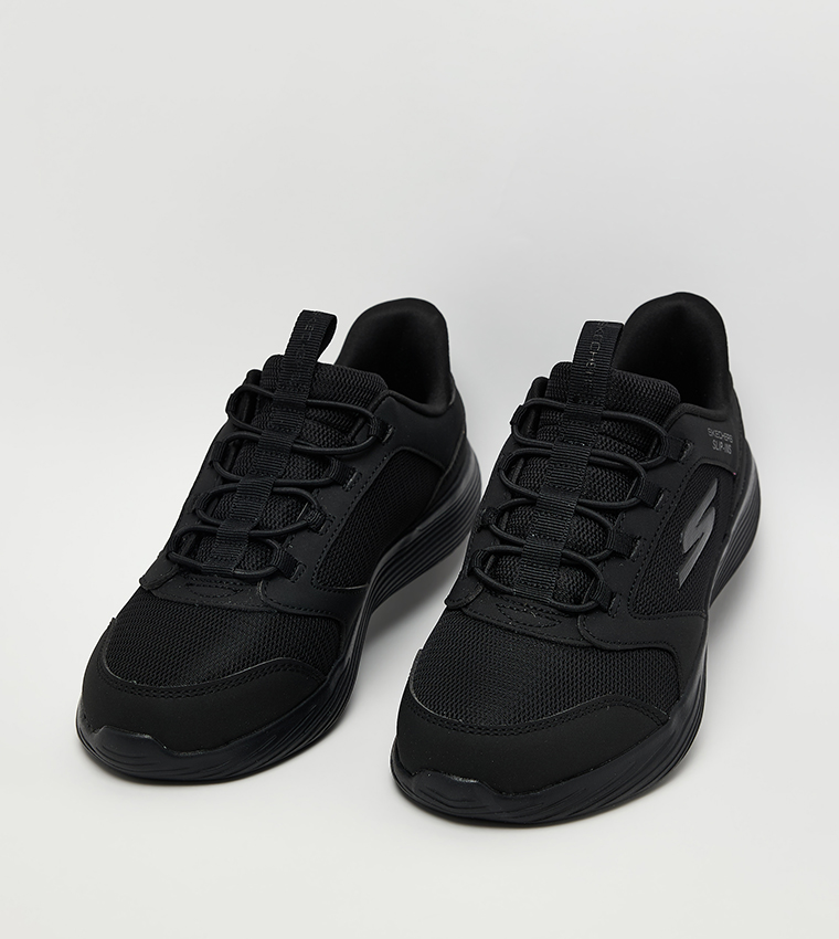GO RUN 400 V2 Low Top Shoes