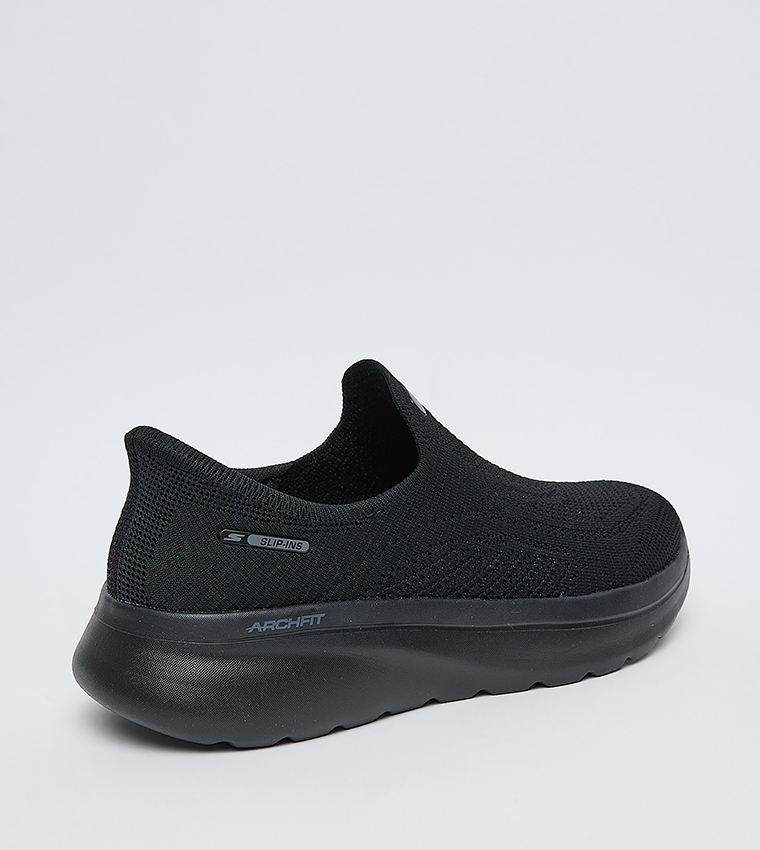 حذاء سليب اون غو ووك آرتش فيت إن جوي