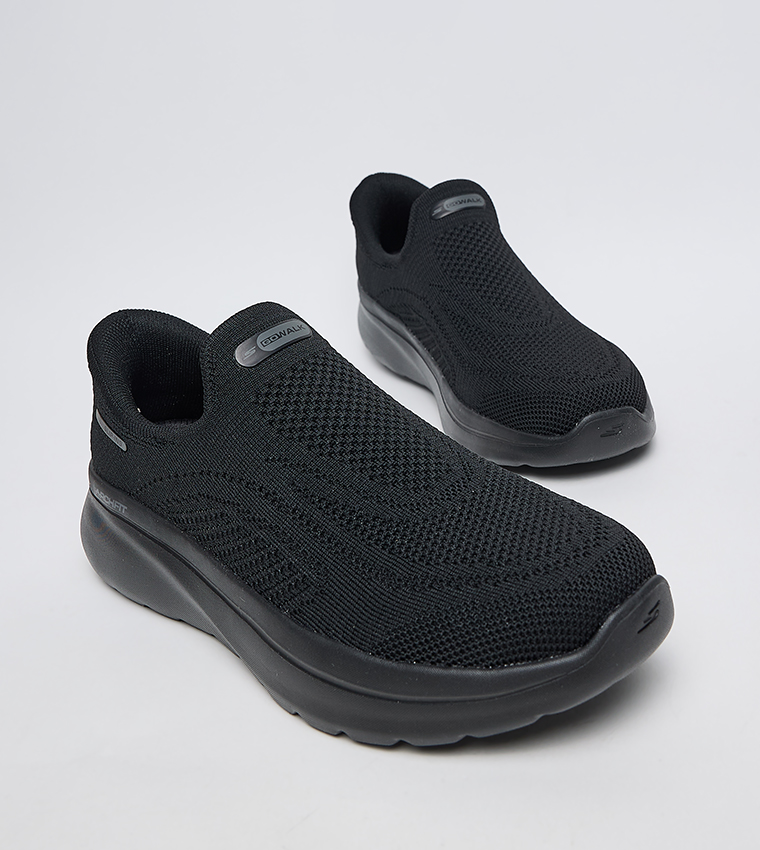 حذاء سليب اون غو ووك آرتش فيت إن جوي