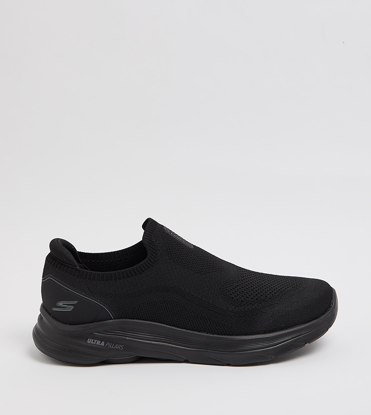 GO WALK 8 Slip-On Shoes