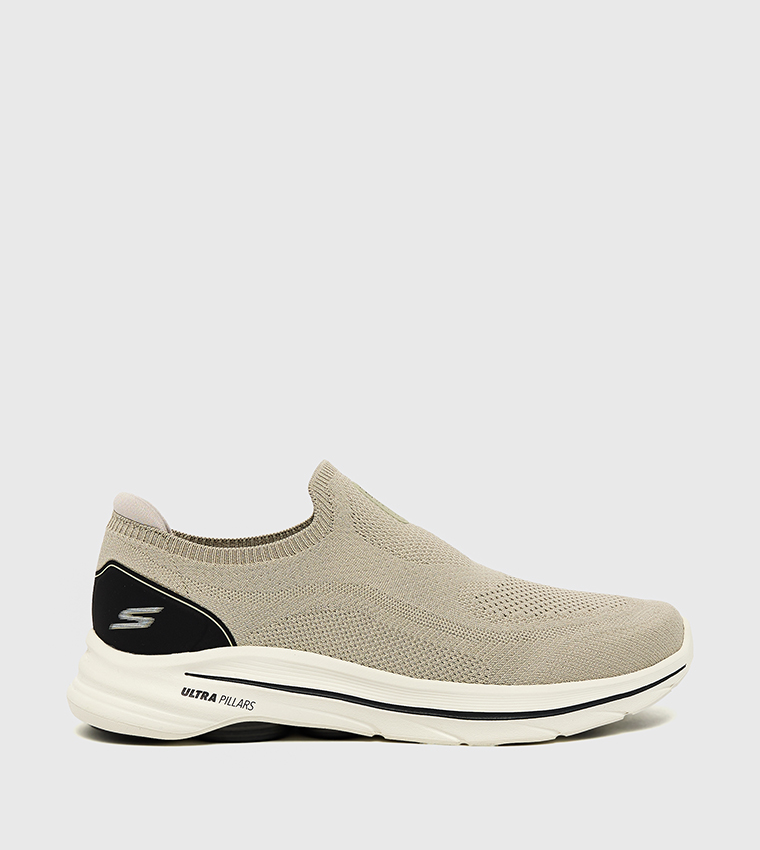 GO WALK 8 Slip-On Shoes