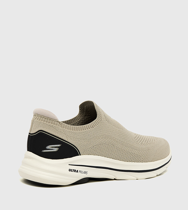 GO WALK 8 Slip-On Shoes