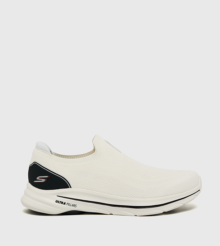 GO WALK 8 Slip-On Shoes