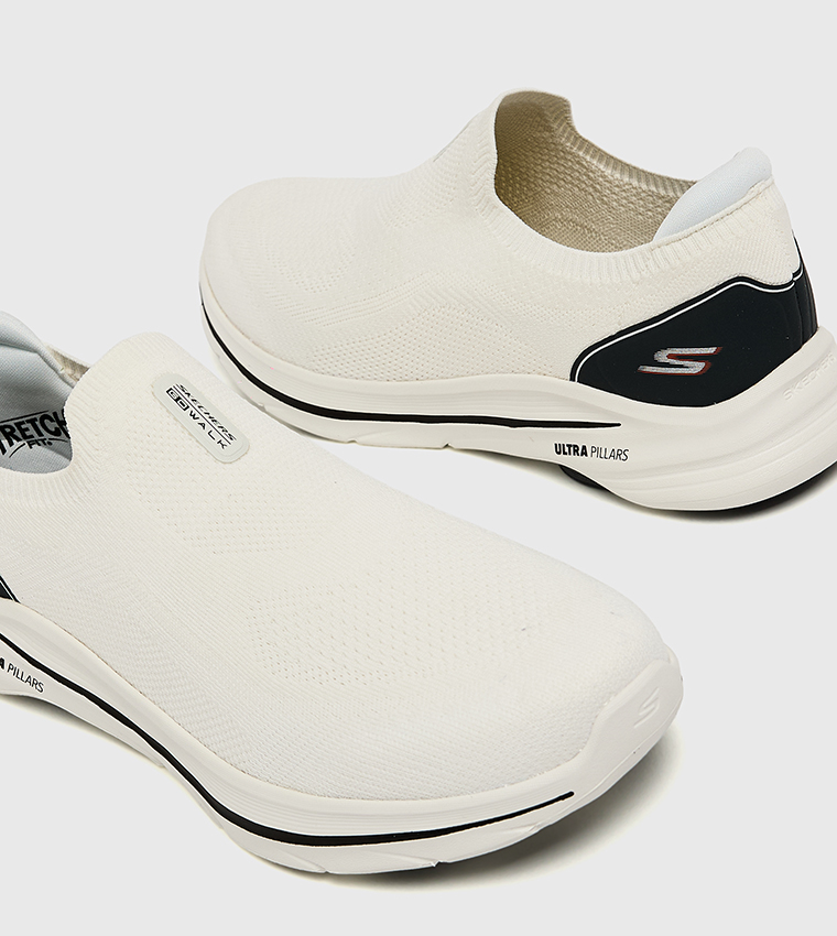 GO WALK 8 Slip-On Shoes