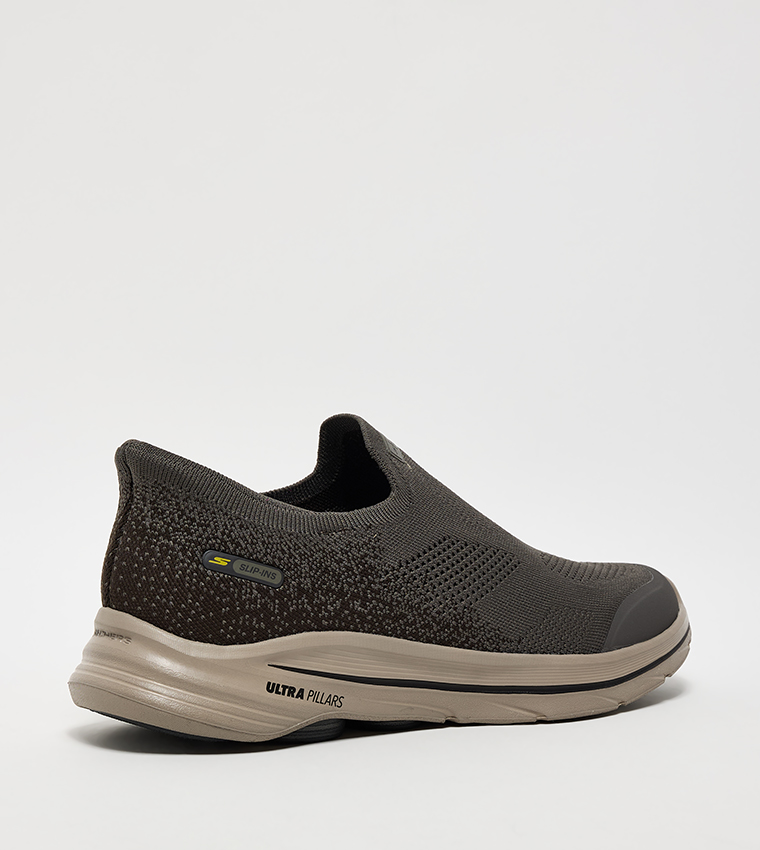 GO WALK 8 Slip-On Shoes