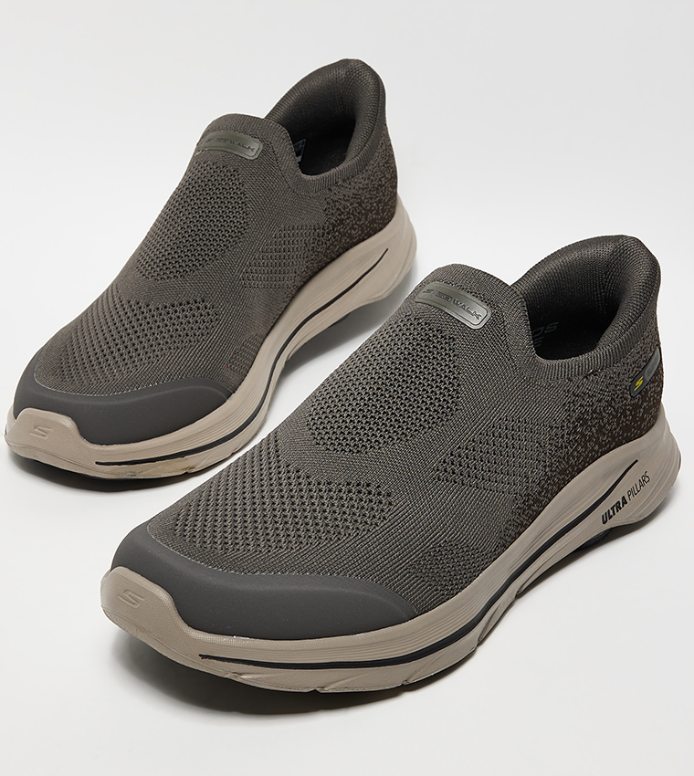 GO WALK 8 Slip-On Shoes