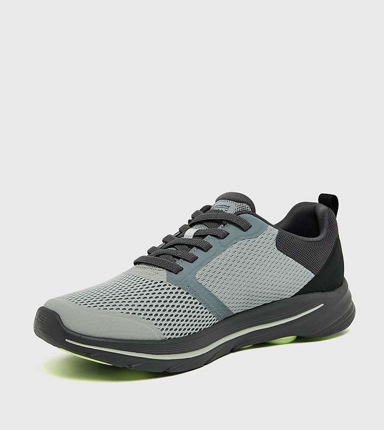 GO WALK 8 Running Shoes