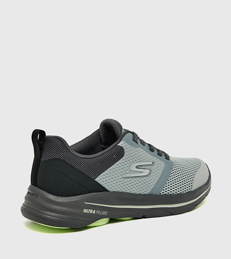 GO WALK 8 Running Shoes